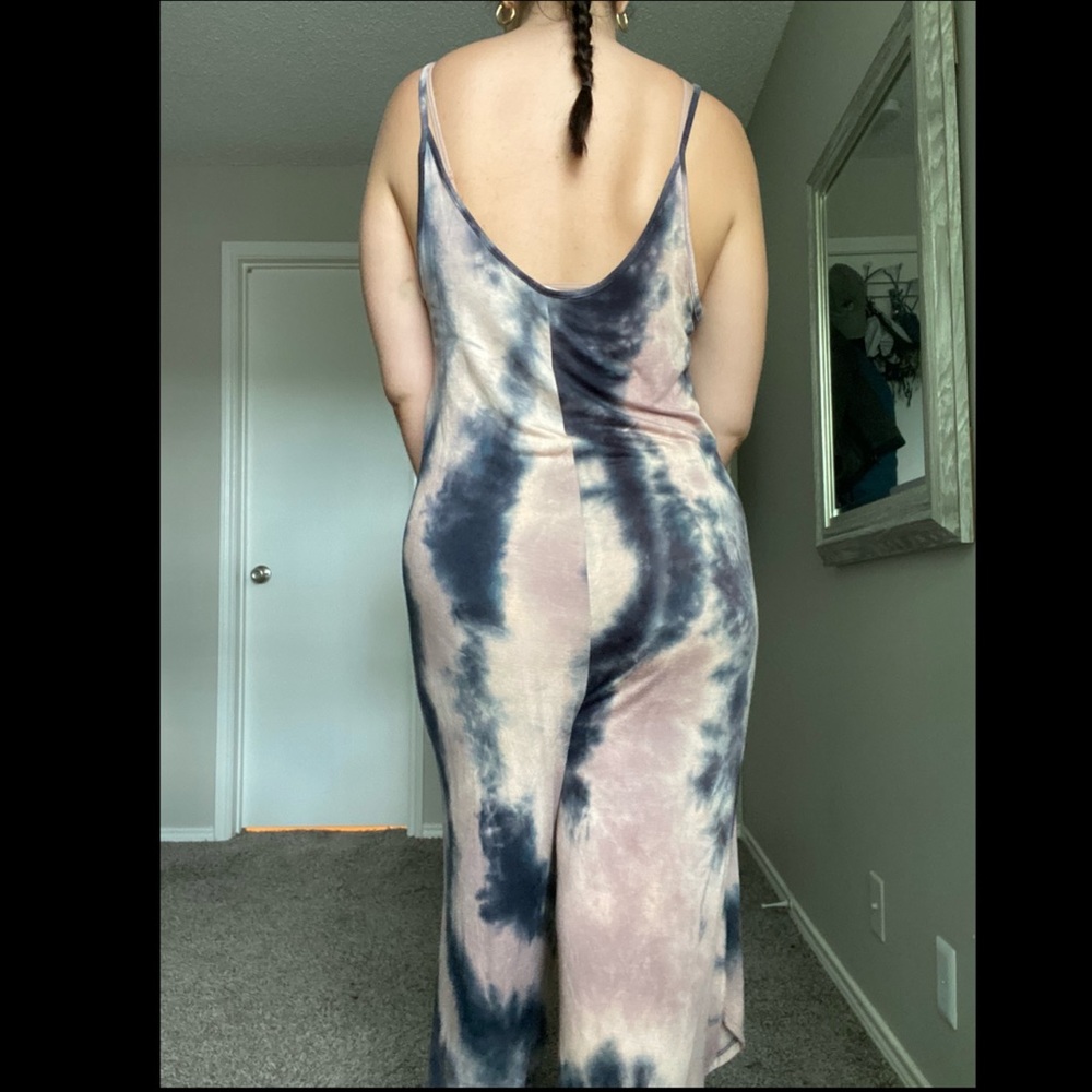 Tie-dye Jumpsuit. Loose-fit and super stretchy. Perfect for casual occasions. - Picture 7 of 15